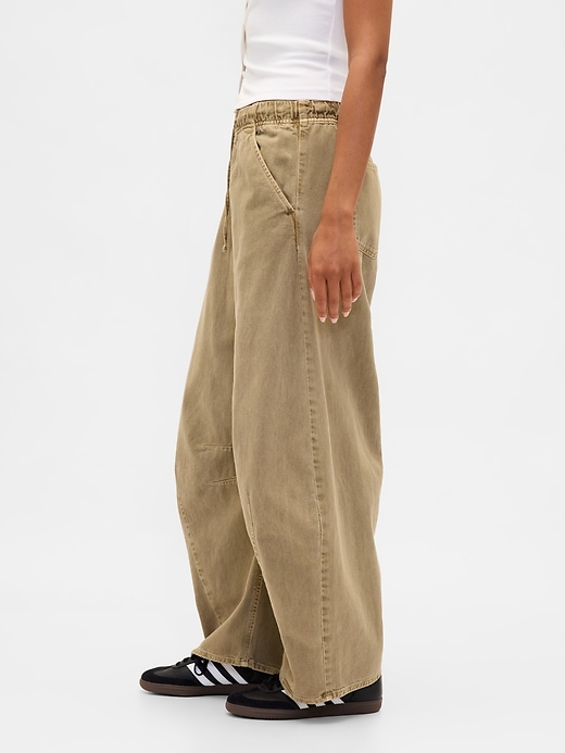 pantalon en sergé taille mi-haute à coupe flatteuse