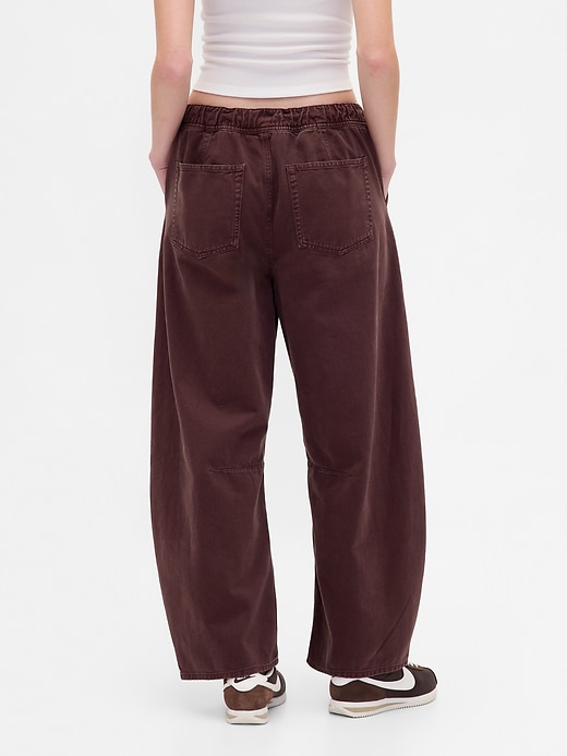 pantalon en sergé taille mi-haute à coupe flatteuse