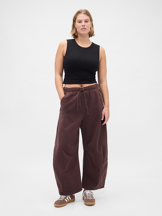 pantalon en sergé taille mi-haute à coupe flatteuse