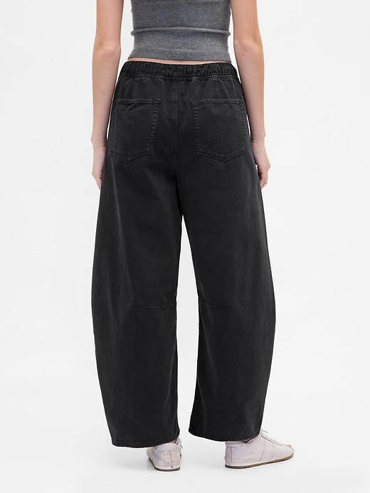pantalon en sergé taille mi-haute à coupe flatteuse