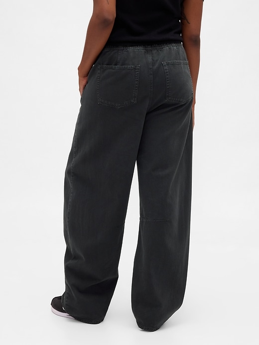 pantalon en sergé taille mi-haute à coupe flatteuse