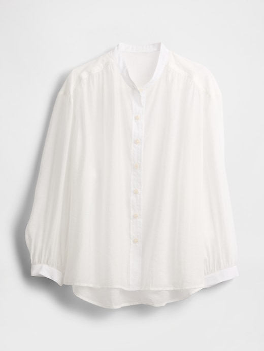 chemise transparente à boutons sur le devant
