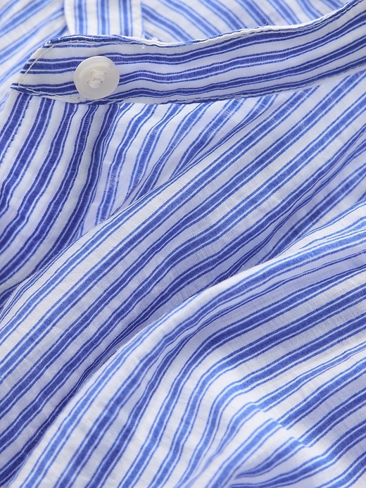 chemise transparente à boutons sur le devant
