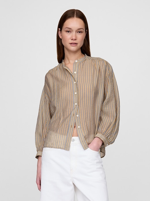 chemise transparente à boutons sur le devant
