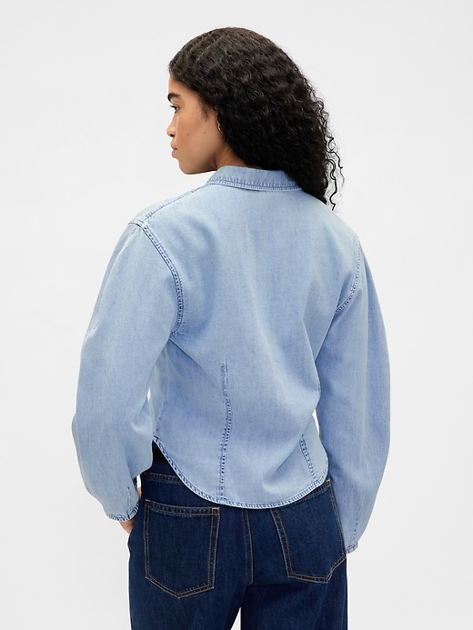 chemise en jean à manches bouffantes