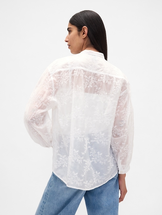 chemise à fleurs en voile transparent