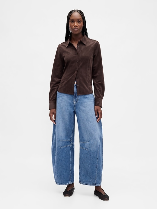 chemise cintrée en daim végétalien
