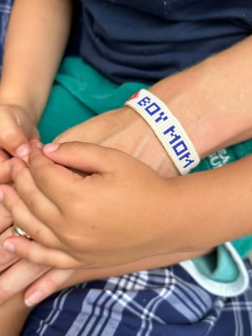 bracelet perlé hart pour maman de garçon