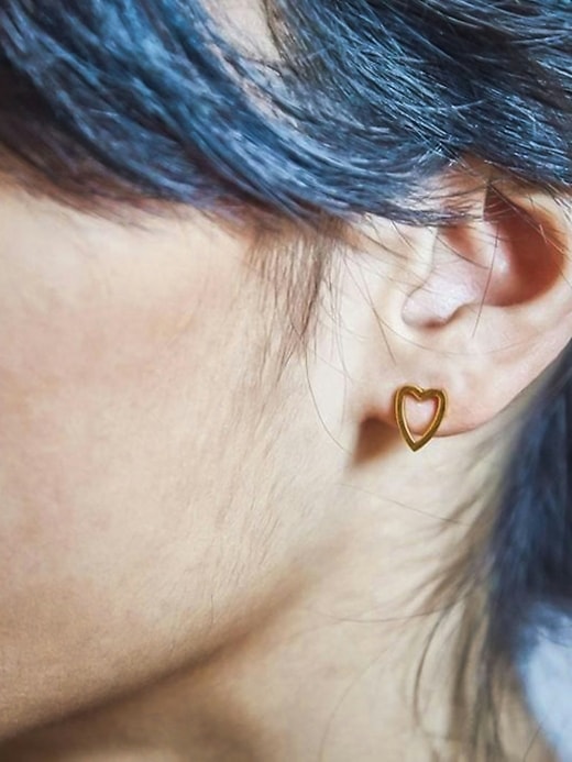 boucles doreilles admiral row en or contour de cœur