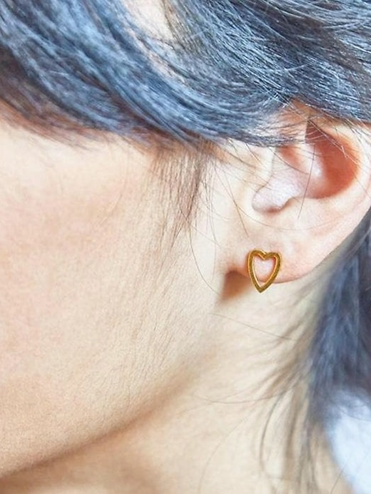 boucles doreilles admiral row en or contour de cœur