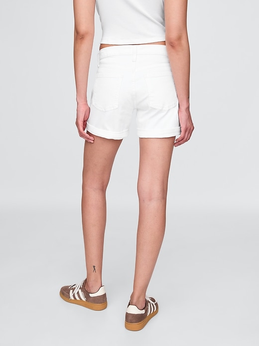 short boyfriend taille mi-haute 5 pouces