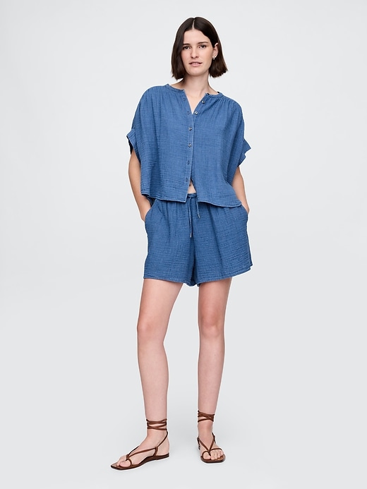 short en gaze de coton et denim facile à porter