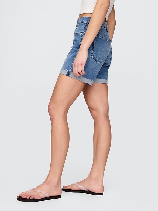 short en jean taille mi-haute 5 pouces style girlfriend