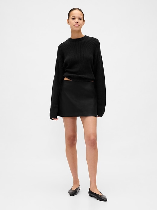 mini-jupe en cuir végétalien