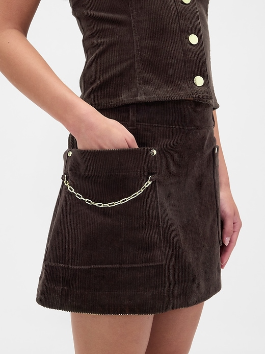 jupe-short courte en velours côtelé avec poche chaînette