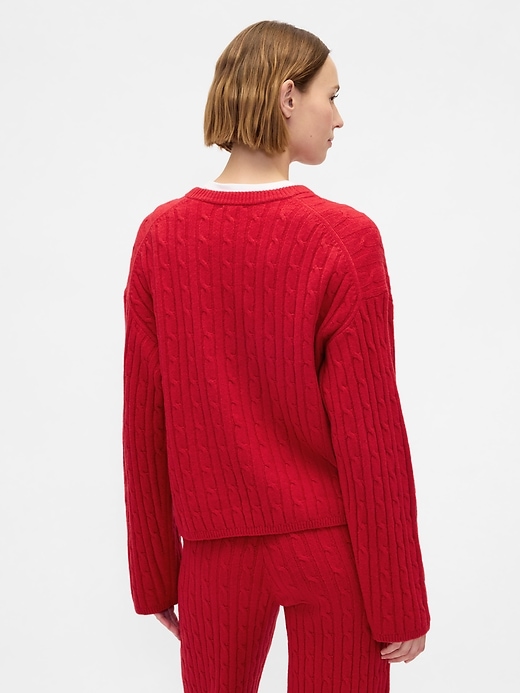 pull à col rond en maille torsadée cashsoft