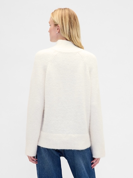 pull à col roulé oversize duveteux