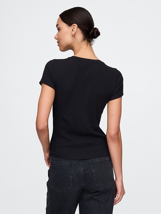 t-shirt côtelé moderne
