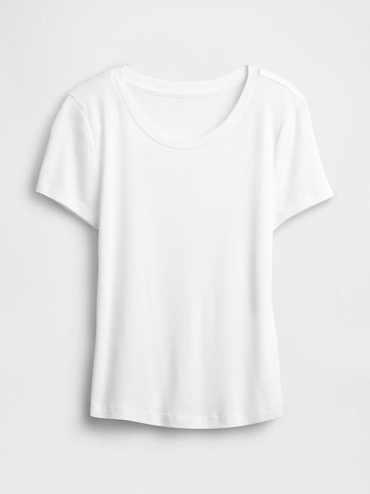 t-shirt côtelé moderne