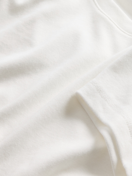 t-shirt court moderne