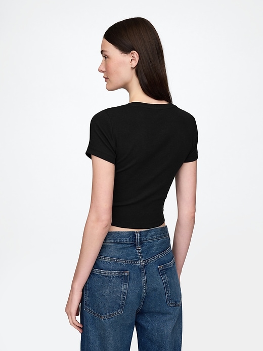 t-shirt court moderne