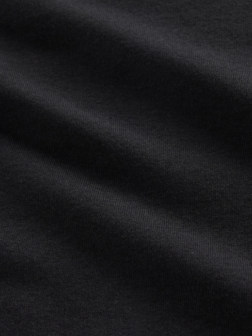 t-shirt moderne à col en v