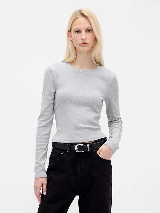 t-shirt court moderne