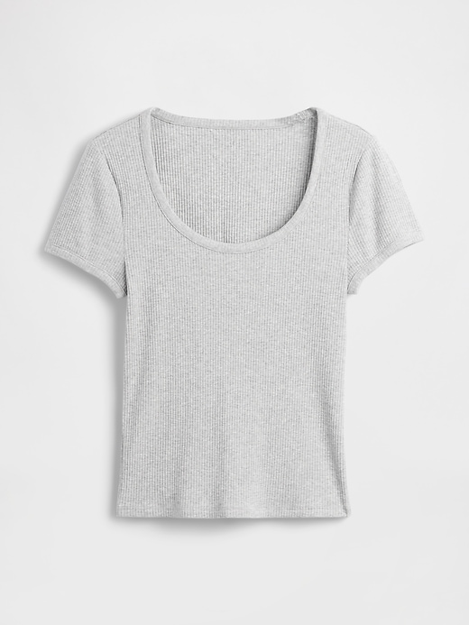 t-shirt court côtelé moderne et compact