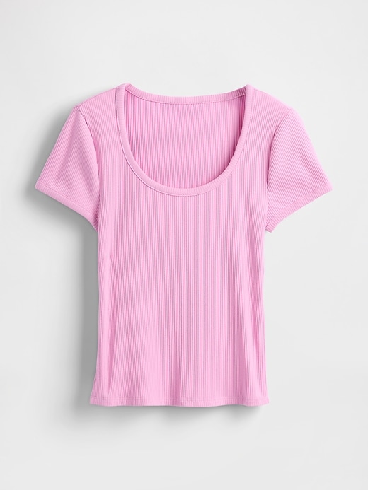 t-shirt court côtelé moderne et compact