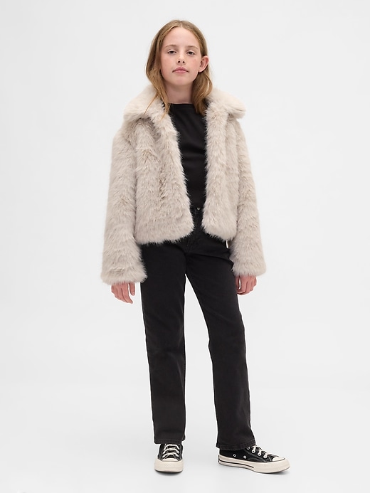 manteau court en fausse fourrure recyclée pour enfants