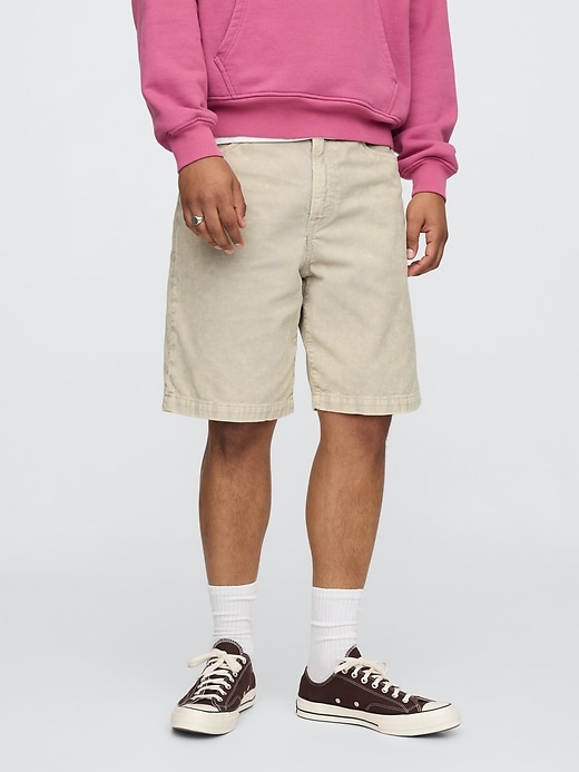 short en velours côtelé délavé