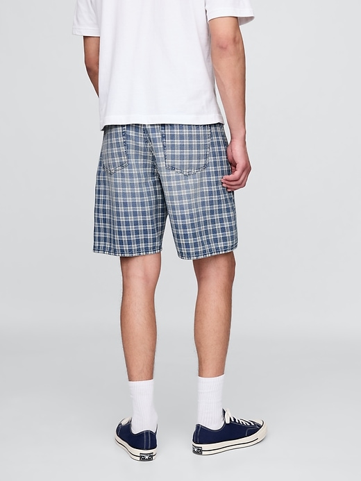 short en jean ample à carreaux des années 90