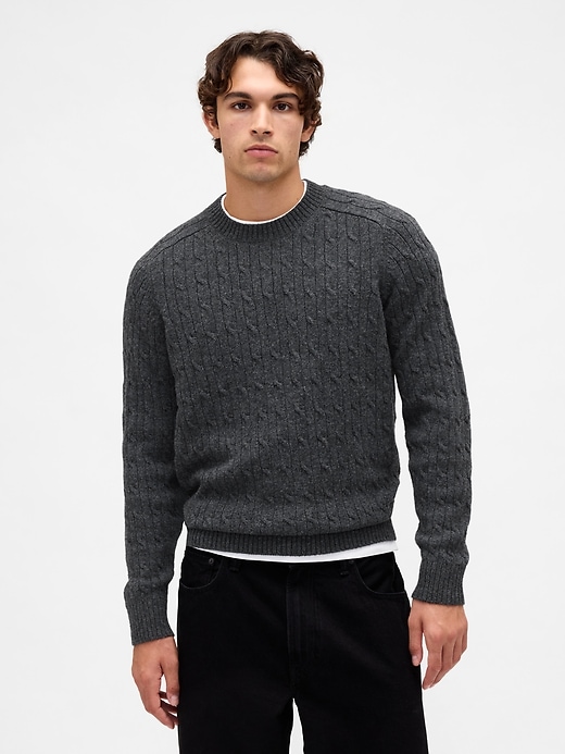 pull en maille torsadée en laine mérinos mélangée