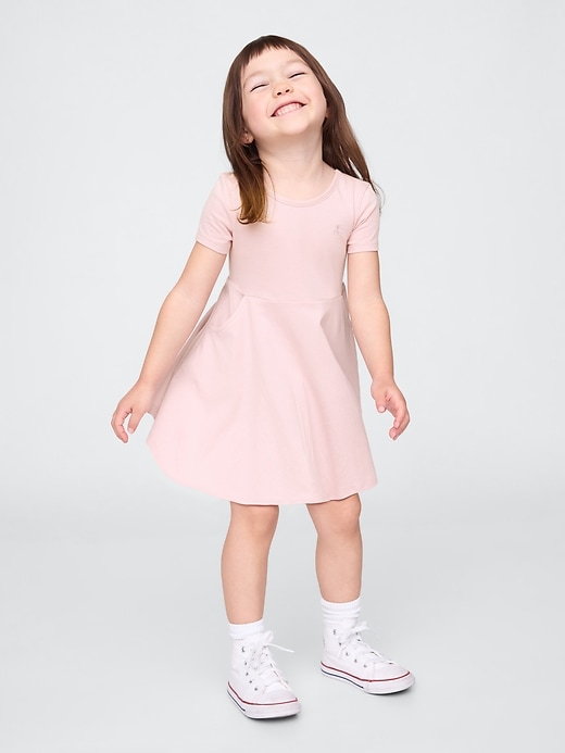 robe tournante pour bébé et tout-petit à assortir