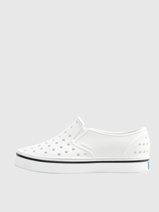 chaussures indigènes pour tout-petits miles