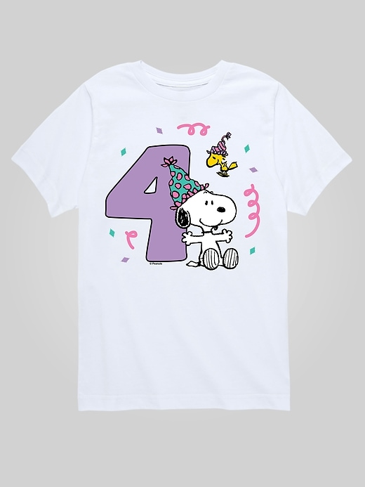 t-shirt graphique à manches courtes peanuts pour le 4e anniversaire dun tout-petit
