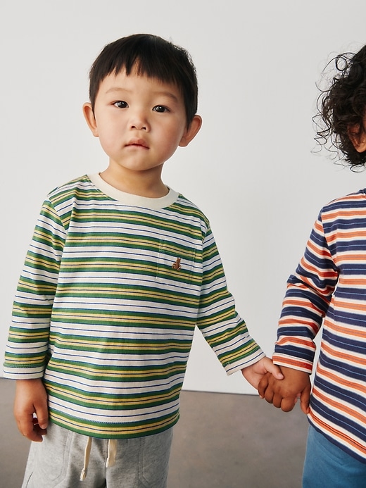 t-shirt à poche pour bébé et tout-petit à assortir