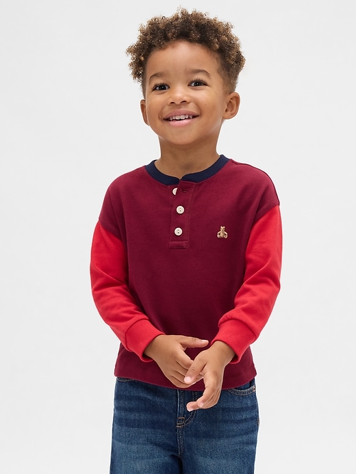 t-shirt henley pour bébé et tout-petit